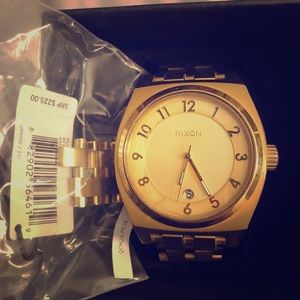 Nixon watch